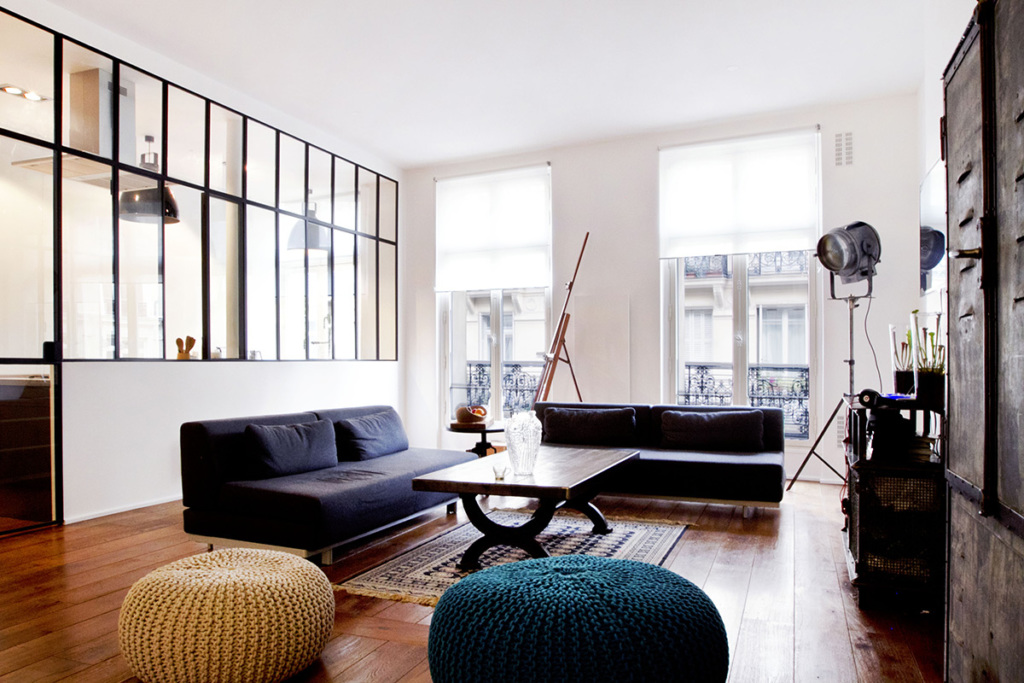 Furnished Parisian apartments with glazed partitions to inspire you