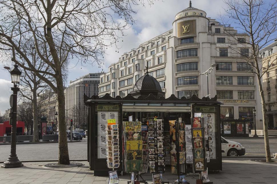 kiosque-louis-vuitton