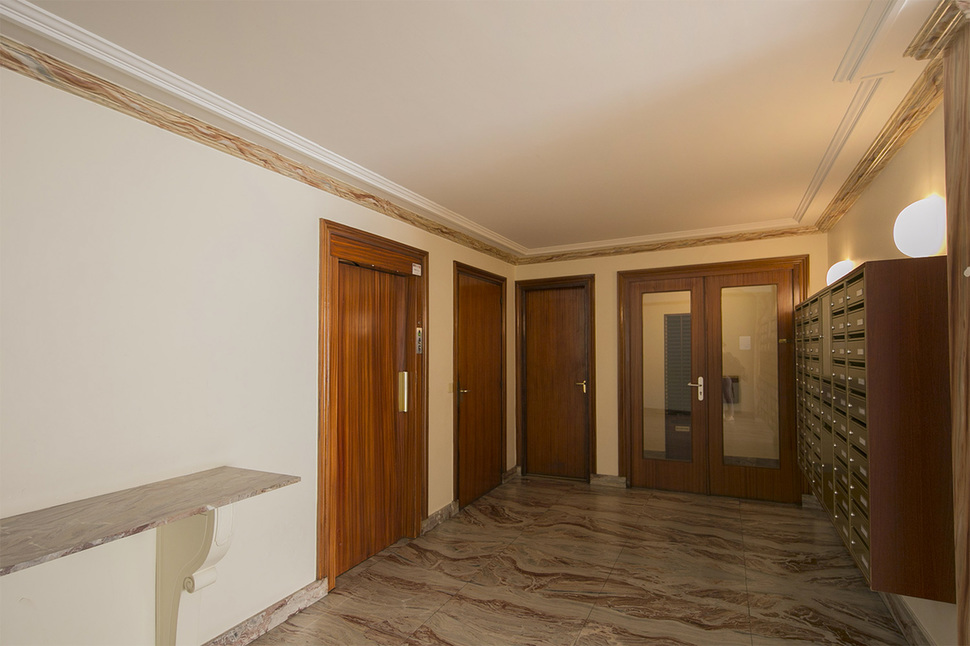 hall-1