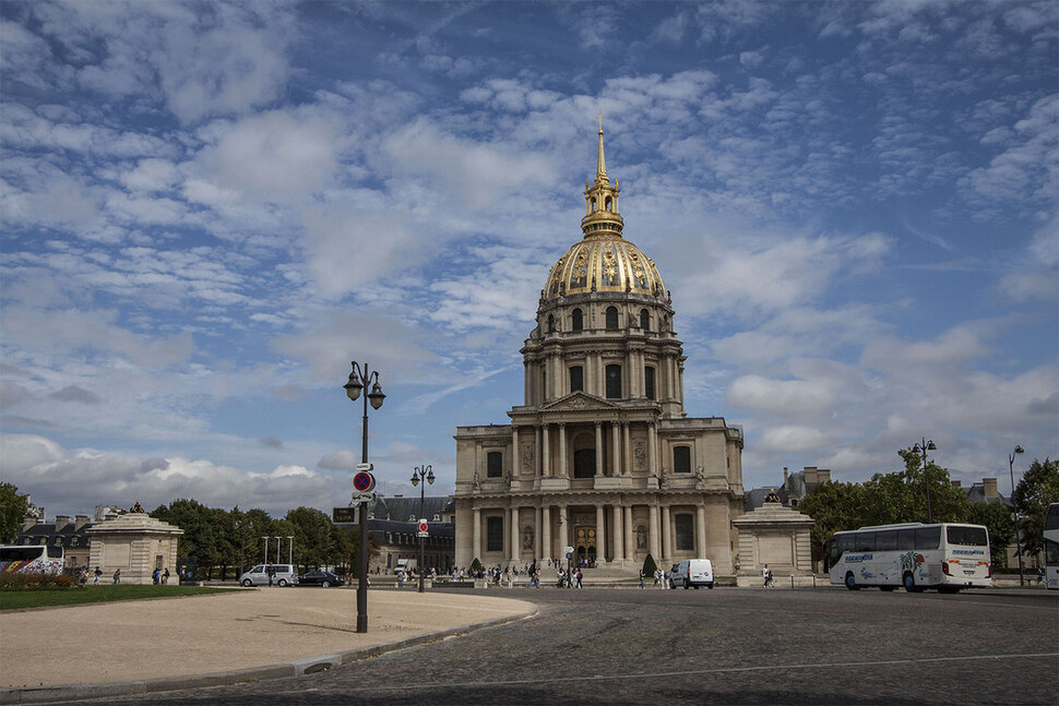 invalides-1